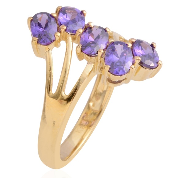 Simulated Purple Diamond Goldtone Ring - Picture 2 of 3